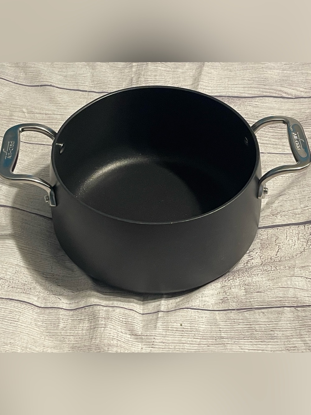 New All-Clad HA1 Expert Hard Anodized Nonstick Soup Pot, 4-Qt.